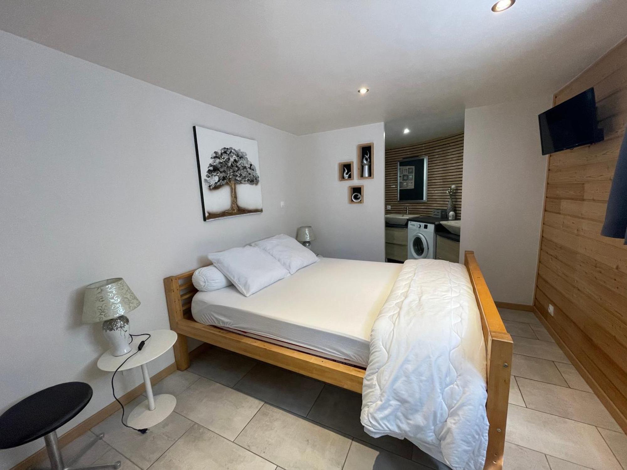 Les 3 Marguerites Apartment Luzenac ภายนอก รูปภาพ